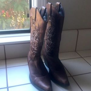 Boutique Style Penny ❤️ Kenny Brown Boots 7 1/2